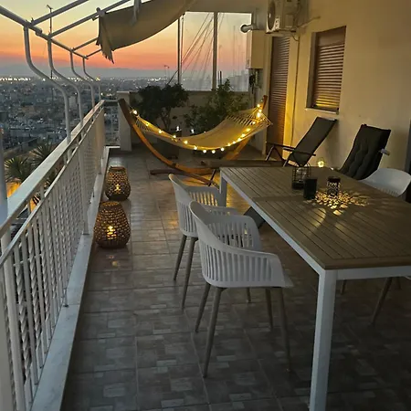 アパート Panoramic View Penthouse Nikopol テッサロニキ