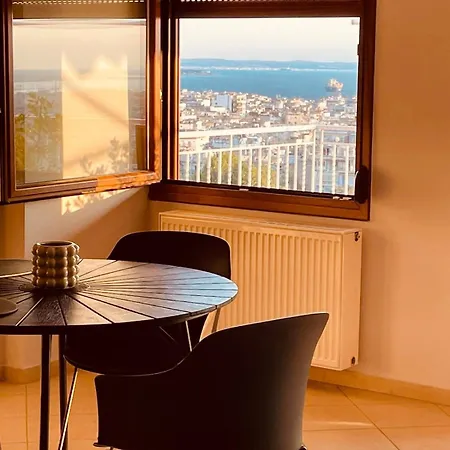 アパート Panoramic View Penthouse Nikopol *