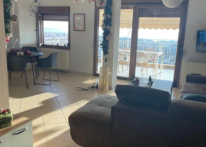 Panoramic View Penthouse Nikopol דירה *